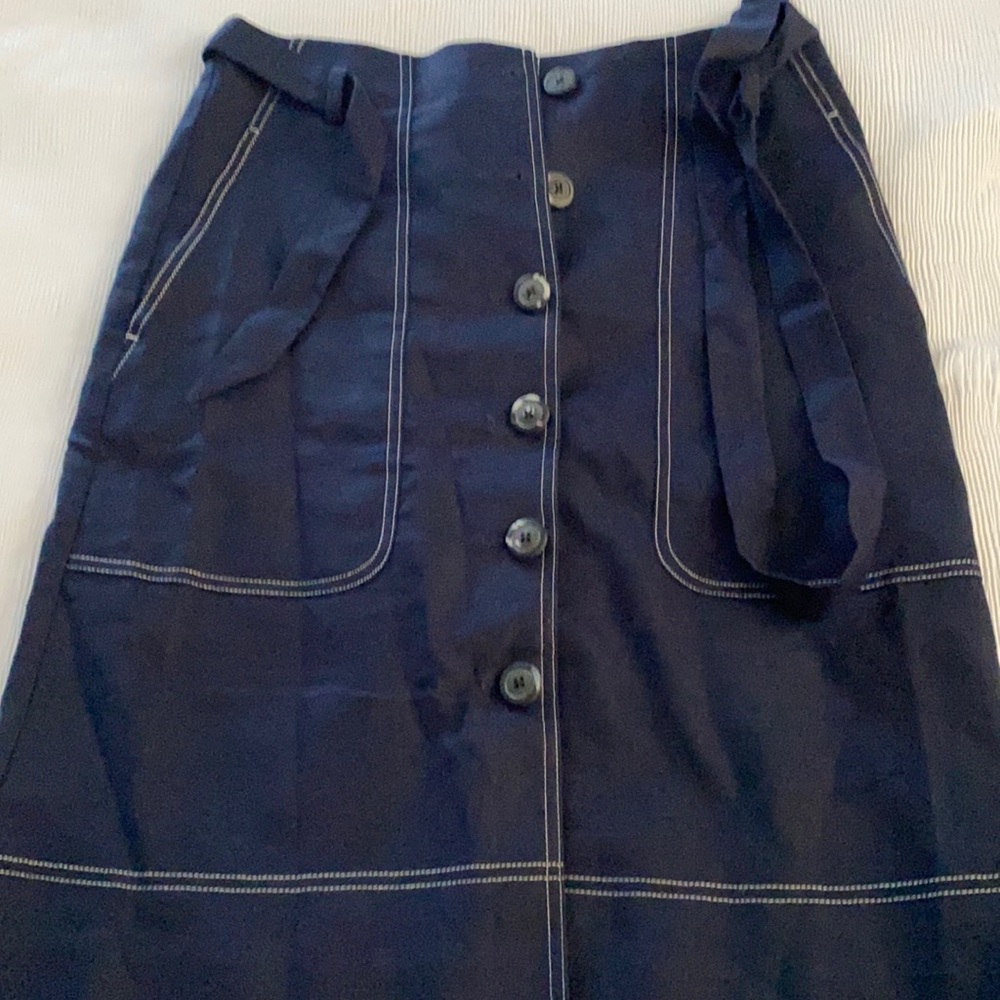 J.Crew linen with white Station skirt navy blue size 10